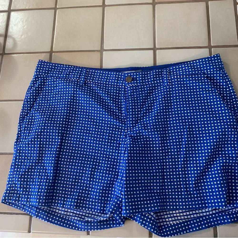 Old Navy dot shorts sz16